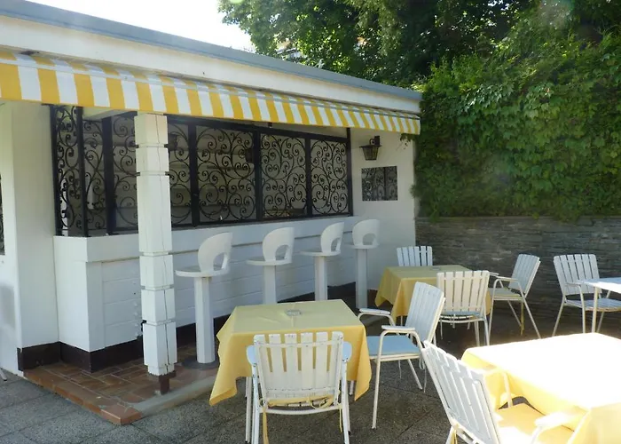 Dermuth - Sonnengrund 4*